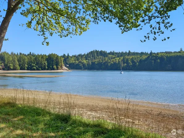 271 E Big Skookum Road, Shelton, WA 98584