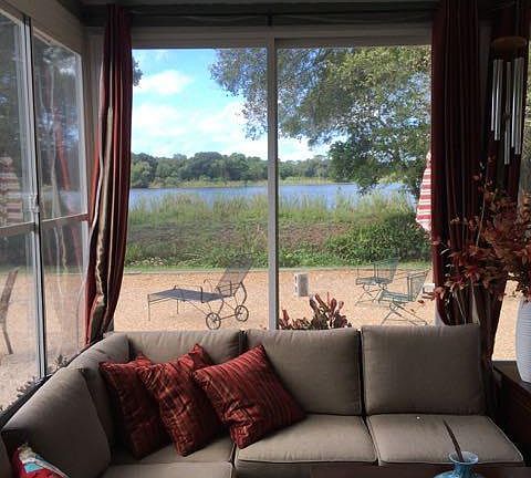screen enclosed patio