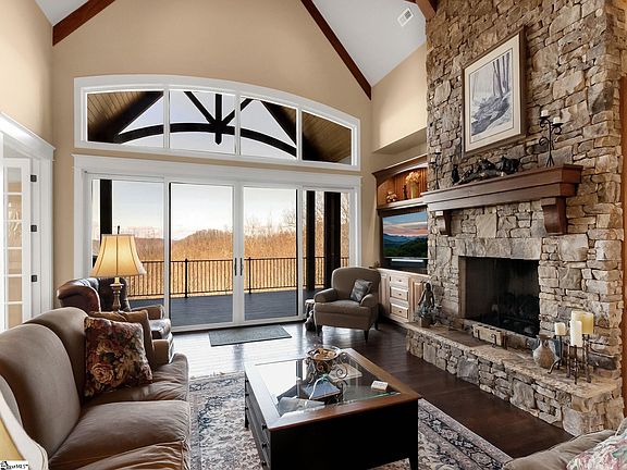 2nd image of 38 Falling Star Way