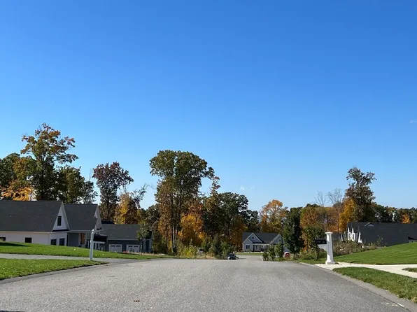 LOT 87 Turning Leaf Rd, Ludlow, MA 01056