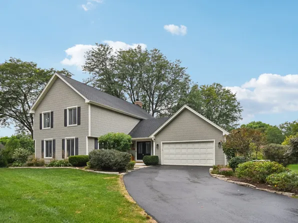 719 Celtic Ash Ct, Naperville, IL 60540