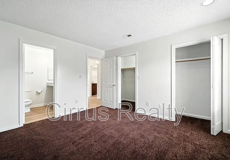 525 Columbia St — Photo 18