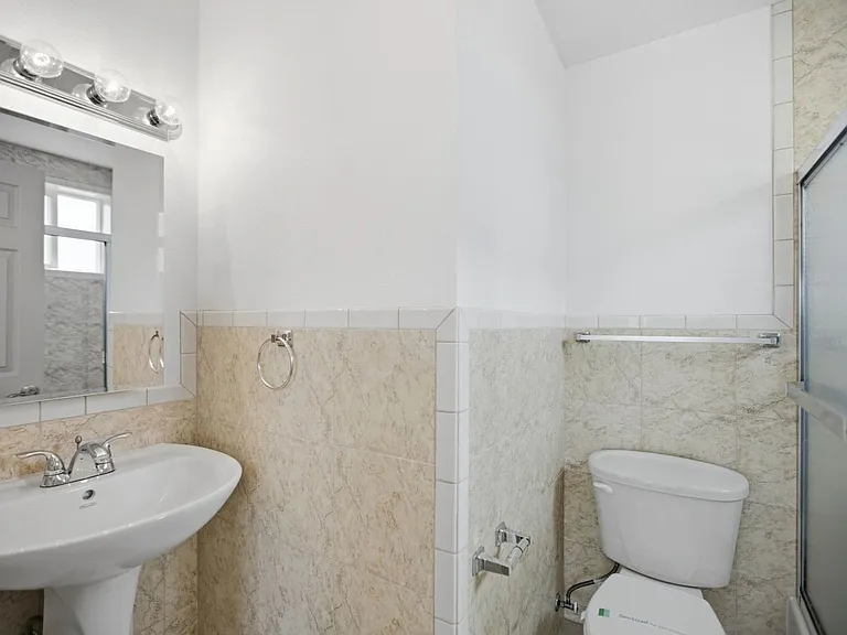 1742 S Shelton St — Photo 24
