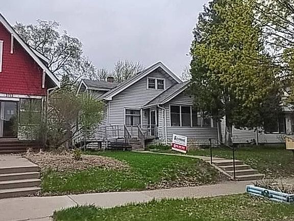 3rd image of 3748 10th Ave S