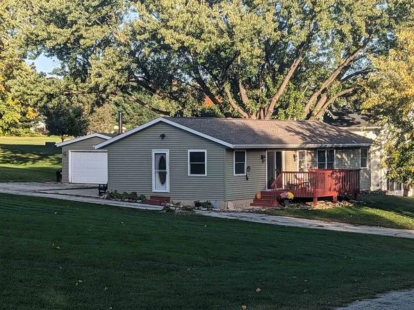 2127 Hawthorne Dr, Davis, IL 61019