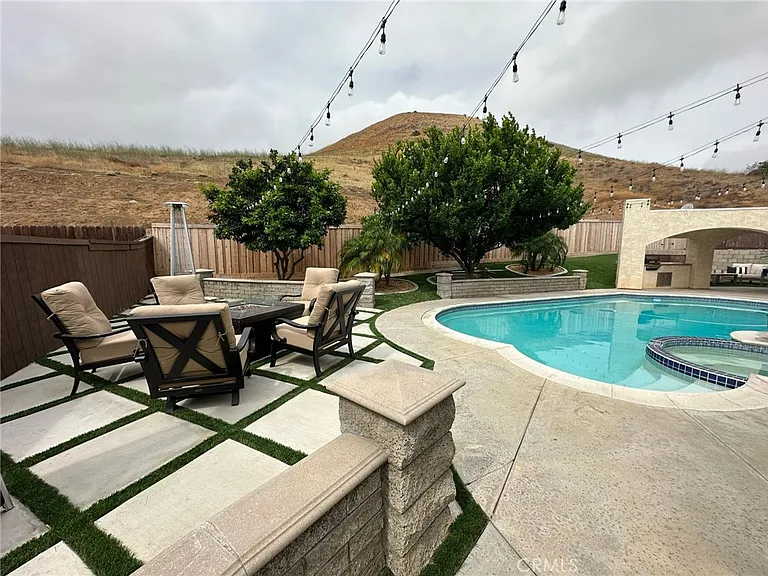11296 Heathcliff Dr — Photo 17