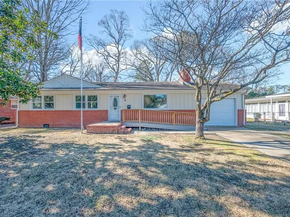 6 Mammoth Oak Rd, Newport News, VA 23606