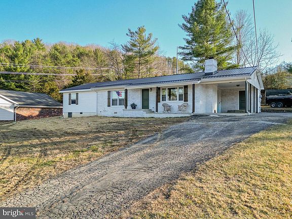 2nd image of 245 Oakwood Estates Rd