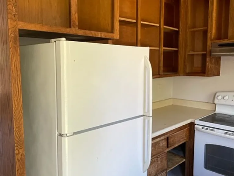 235 W 6th Street — Photo 14