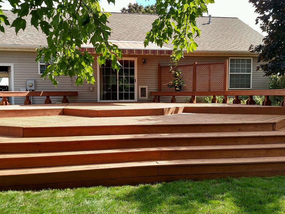 Spacious deck 