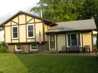 35W849 Crispin Dr, Elgin, IL 60123