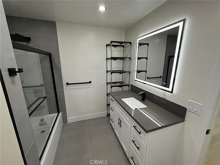 564 W Macarthur Ave #3 — Photo 7
