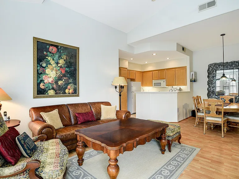 7505 Hazard Center Dr — Photo 10