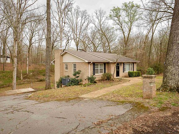 3rd image of 1165 Henson Dr