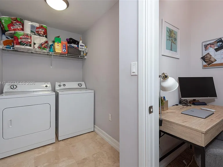 1650 Galiano St #Townhouse 14 — Photo 30