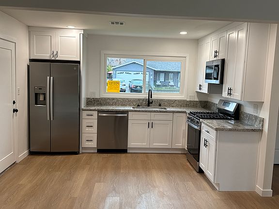 2nd image of 9522 Cambury Dr