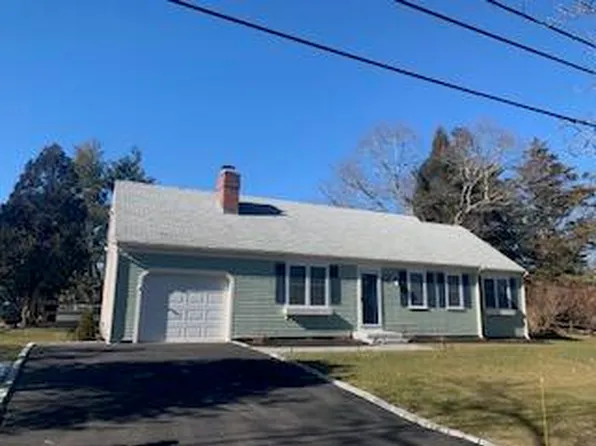 19 Huckins Neck Road, Centerville, MA 02632