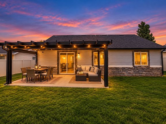Twilight Pergola Patio Retreat