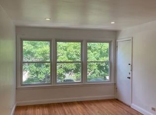 4931 Kirk St APT 2W, Skokie, IL 60077