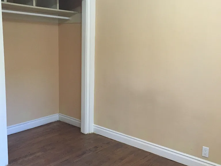 864 Lewis Ave — Photo 6