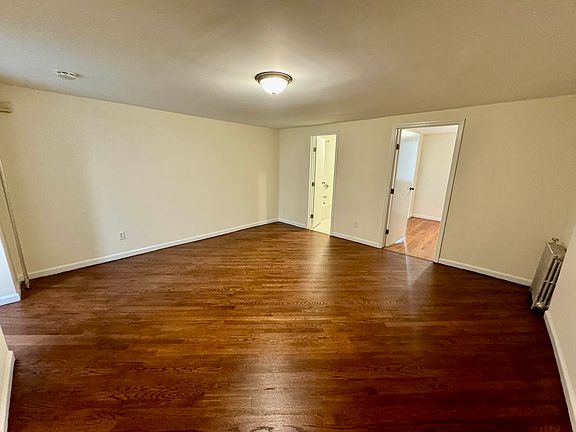 5th image of 83 Calyer St #G