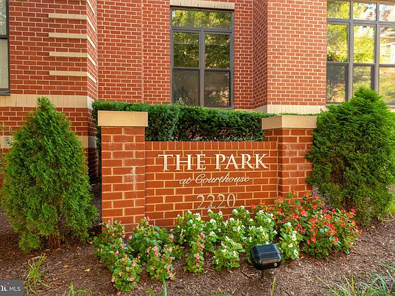 2nd image of 2220 Fairfax Dr APT Penthouse 05
