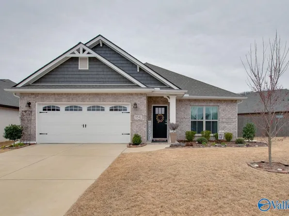 9541 Hampton Oak Dr, Owens Cross Roads, AL 35763