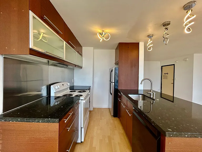 100 Atlantic Ave #908 — Photo 10