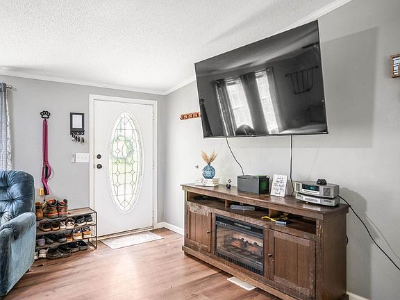 3rd image of 1097 Winn Dr #12