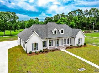 168 Rue Christe St, Thibodaux, LA 70301