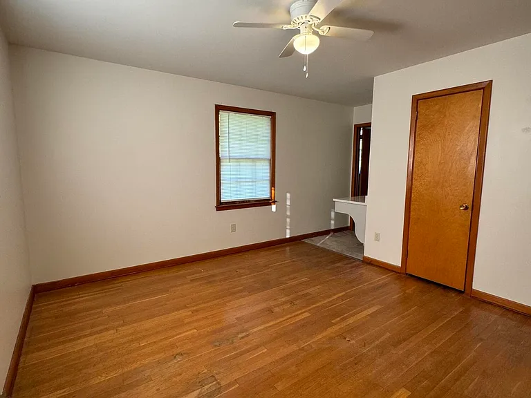 4220 Oakridge Dr — Photo 14