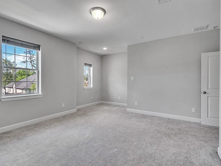 32212 Highwood Green Ln — Photo 37