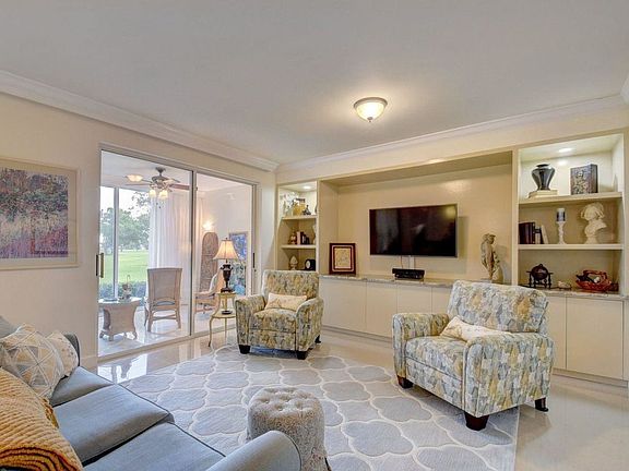 5th image of 11594 Briarwood Cir APT 1