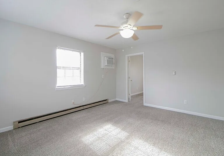 404-24 Thompsonville Ln — Photo 2