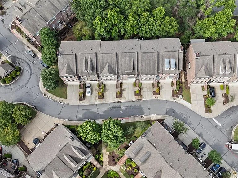 335 Rose Garden Ln — Photo 36