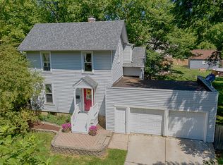 441 Illinois Ave, Elgin, IL 60120