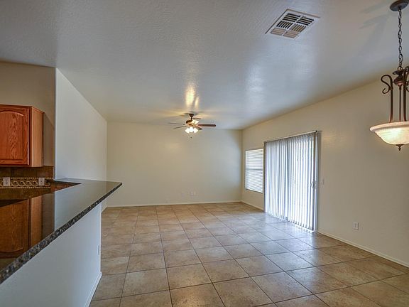 5th image of 31848 N ROYAL OAK Way