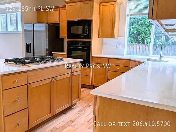 5th image of 129 185th Pl SW