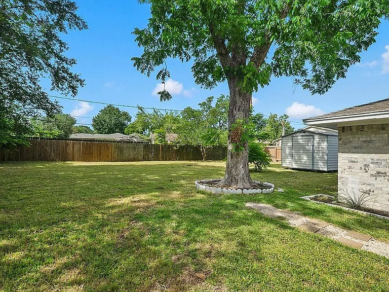 5514 Chantilly Ln — Photo 32