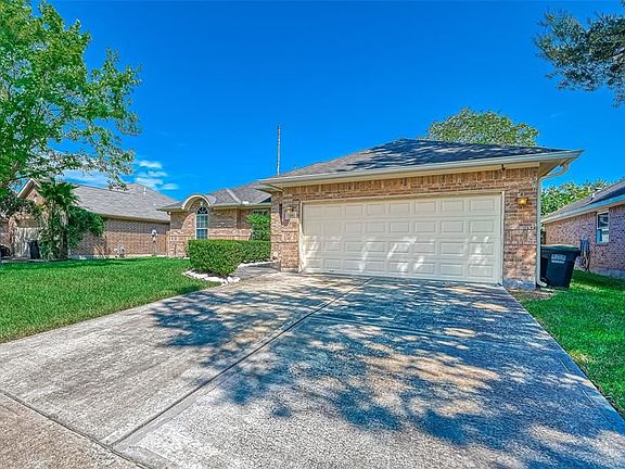 4th image of 1011 S Wellsford Dr