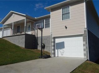 204 Paradise Heights Dr, Berryville, AR 72616