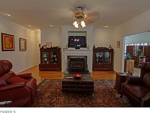 4th image of 5963 Old Greenway Dr