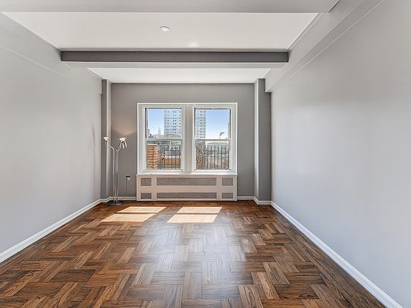 3rd image of 433 W 34th St APT 19C