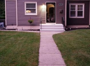 2046 Hollywood Pl, South Bend, IN