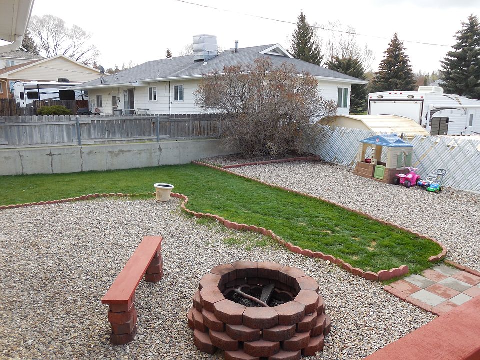 1st image of 211 Agate St
