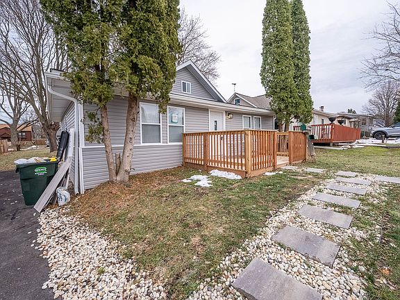 2nd image of 42425 N Park Ln E