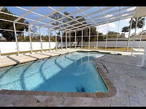 433 Pelican Bay Dr, Daytona Beach, FL 32119