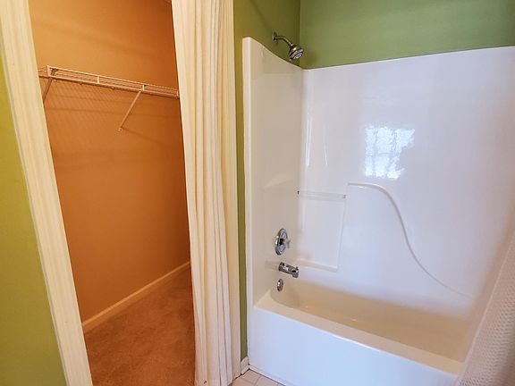 4th image of 173 Stanton Hall Ln