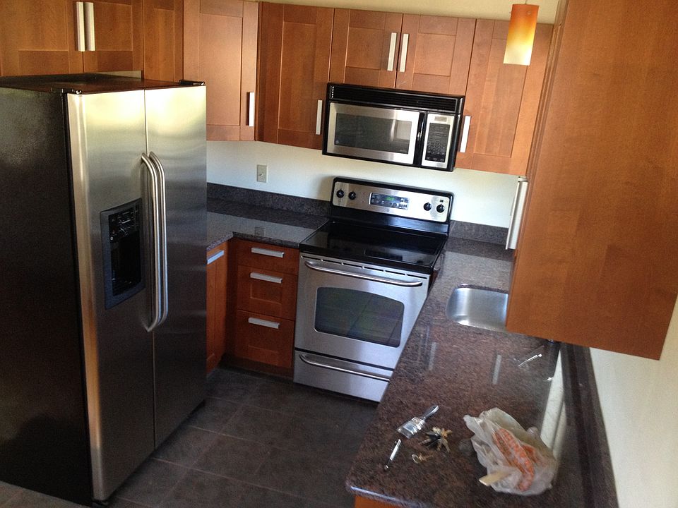 2nd image of 908 SW Gaines St APT 1