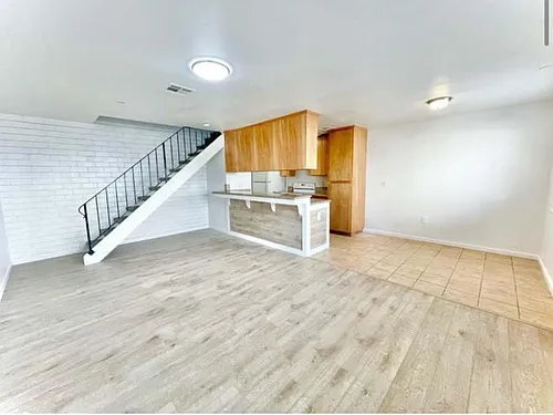 2767 W Fairmont Ave #105 Photo 1